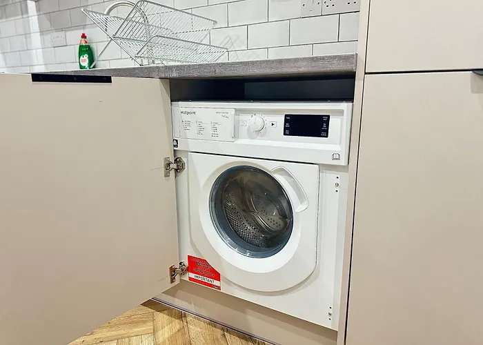 Birmingham City 2 Bed Luxury Apartment