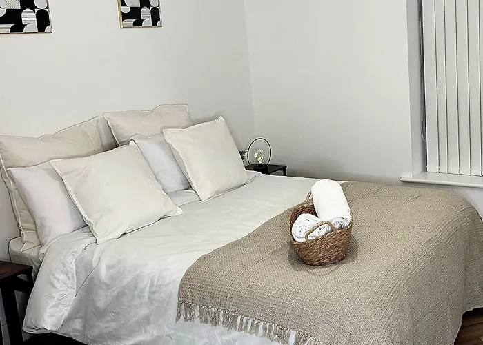 Birmingham City 2 Bed Luxury Apartment