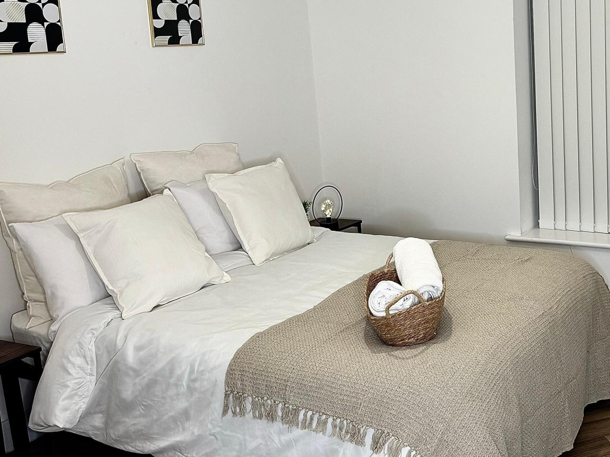 2 Bed Luxury Appartement *